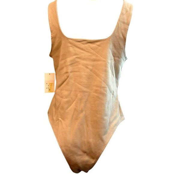 Womens Large Tank Bodysuit Tan Snaps Sleeveless Square Neck Stretch New Day NWT - Picture 2 of 5